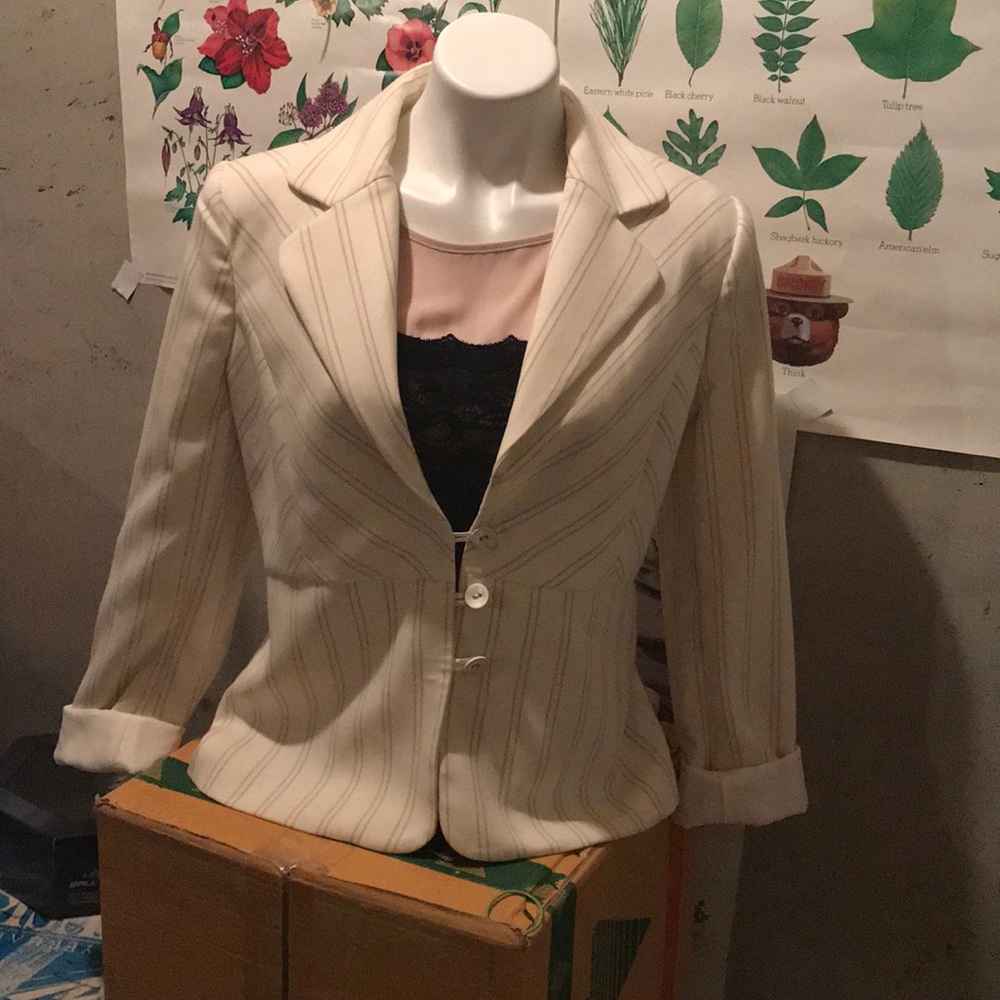 Office, Attire suit coat